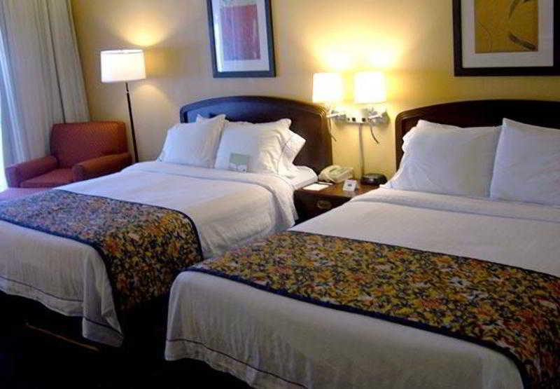 Courtyard Memphis East/Bill Morris Parkway Hotel Екстериор снимка