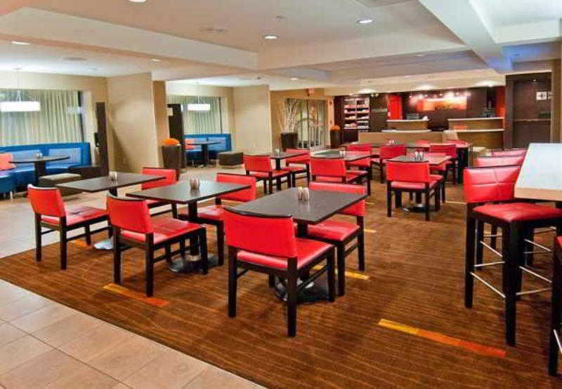 Courtyard Memphis East/Bill Morris Parkway Hotel Екстериор снимка