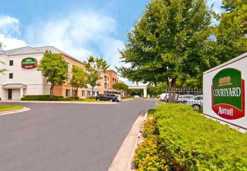Courtyard Memphis East/Bill Morris Parkway Hotel Екстериор снимка