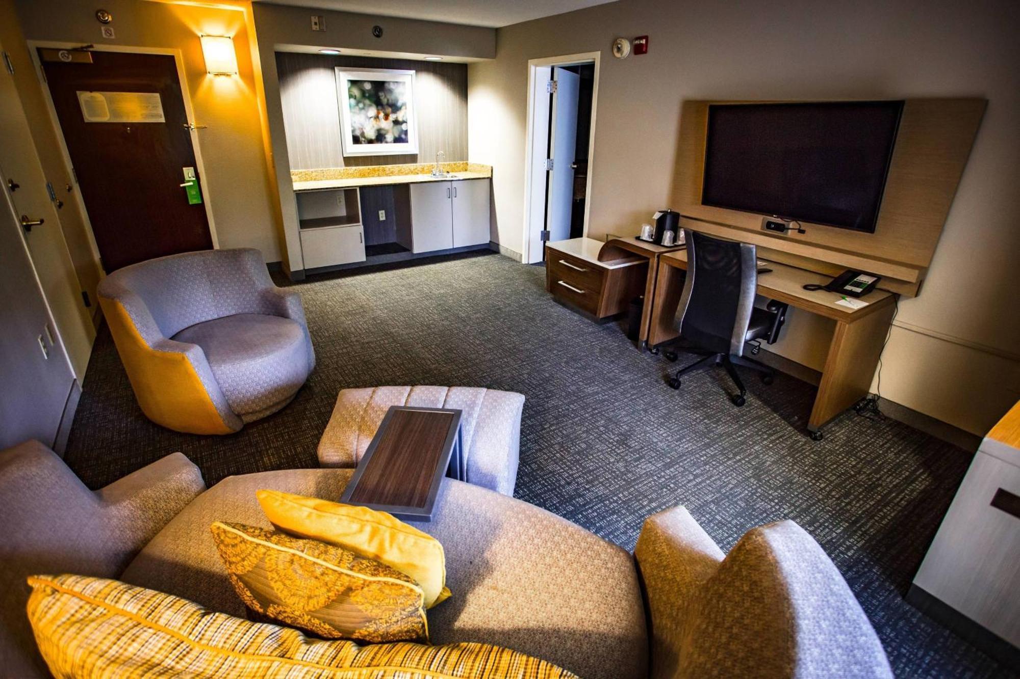 Courtyard Memphis East/Bill Morris Parkway Hotel Екстериор снимка