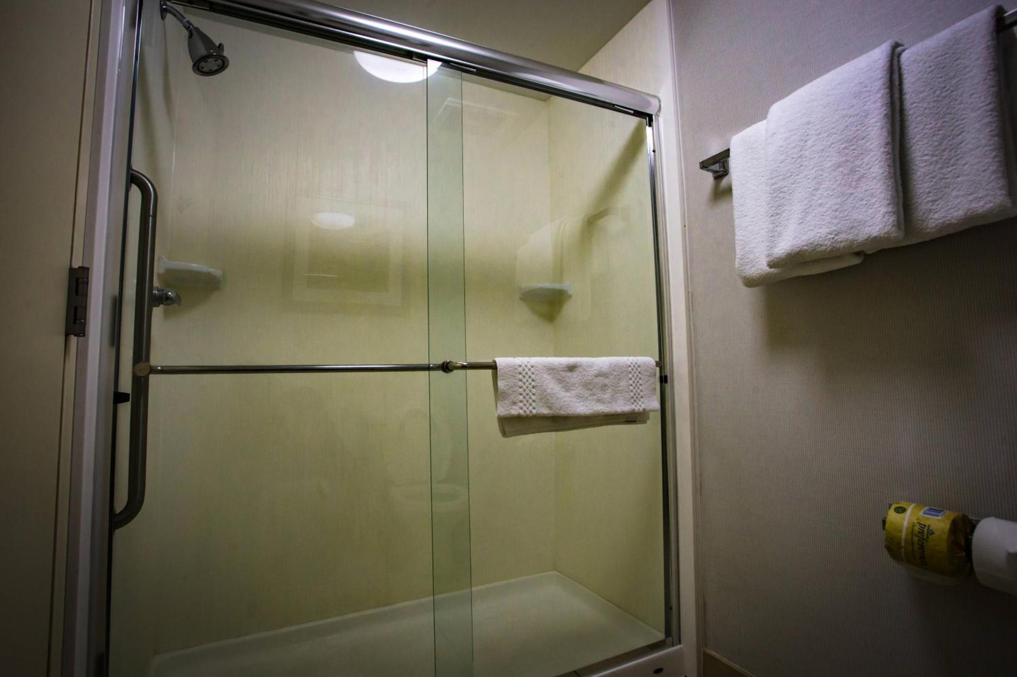 Courtyard Memphis East/Bill Morris Parkway Hotel Екстериор снимка
