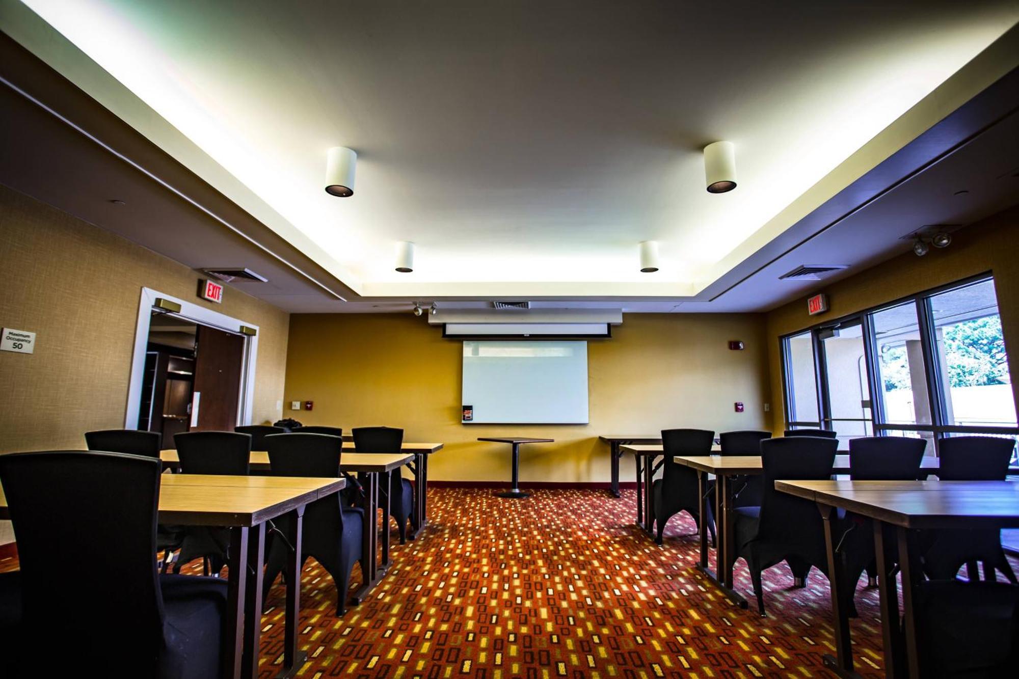 Courtyard Memphis East/Bill Morris Parkway Hotel Екстериор снимка